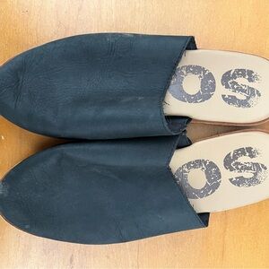 Sorel Black Slip-On Leather Mules